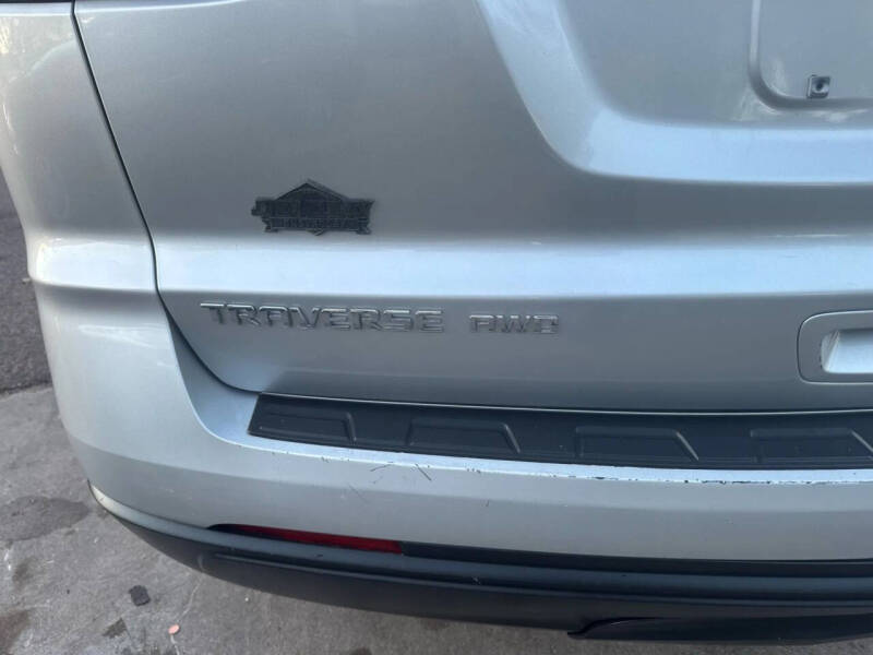 2017 Chevrolet Traverse LS
