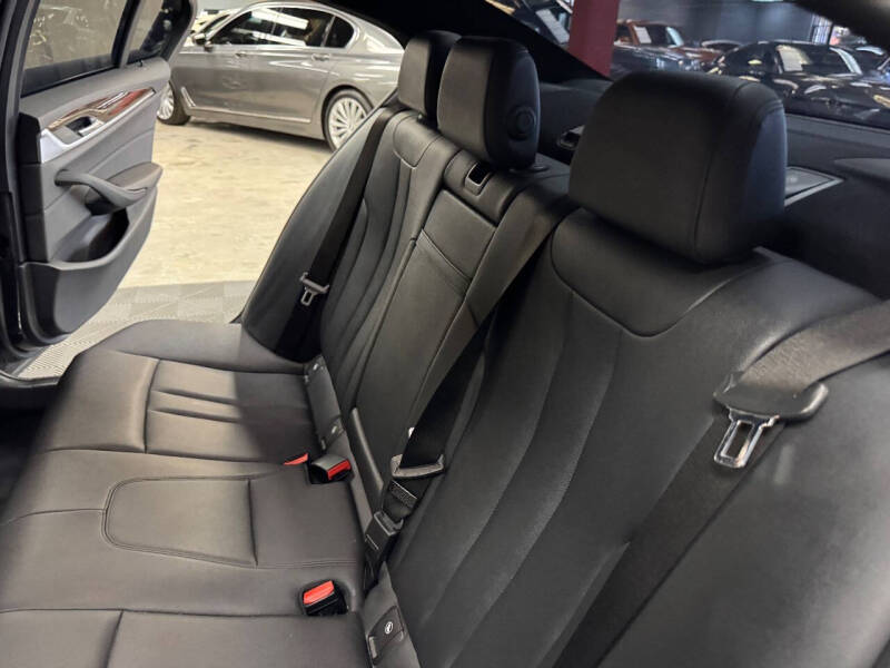 2017 BMW 5 Series 530i