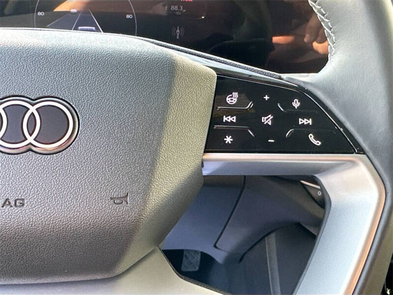 2025 Audi Q5 quattro Premium Plus TFSI