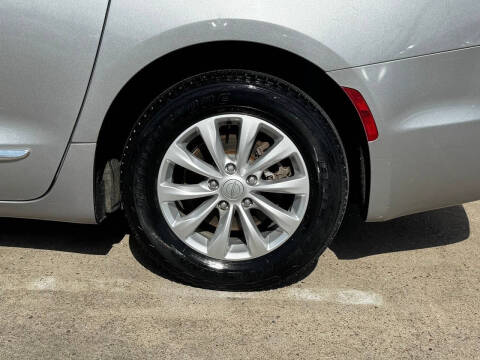 2017 Chrysler Pacifica Touring Plus