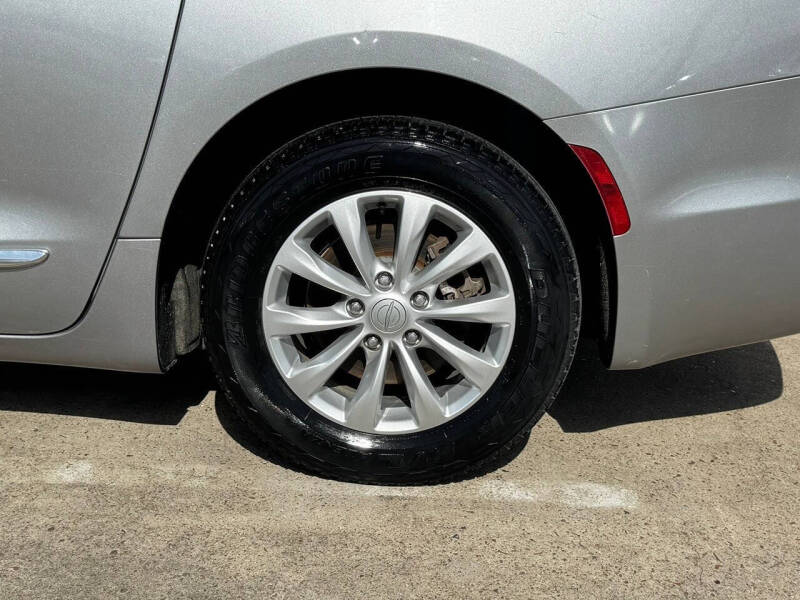 2017 Chrysler Pacifica Touring Plus