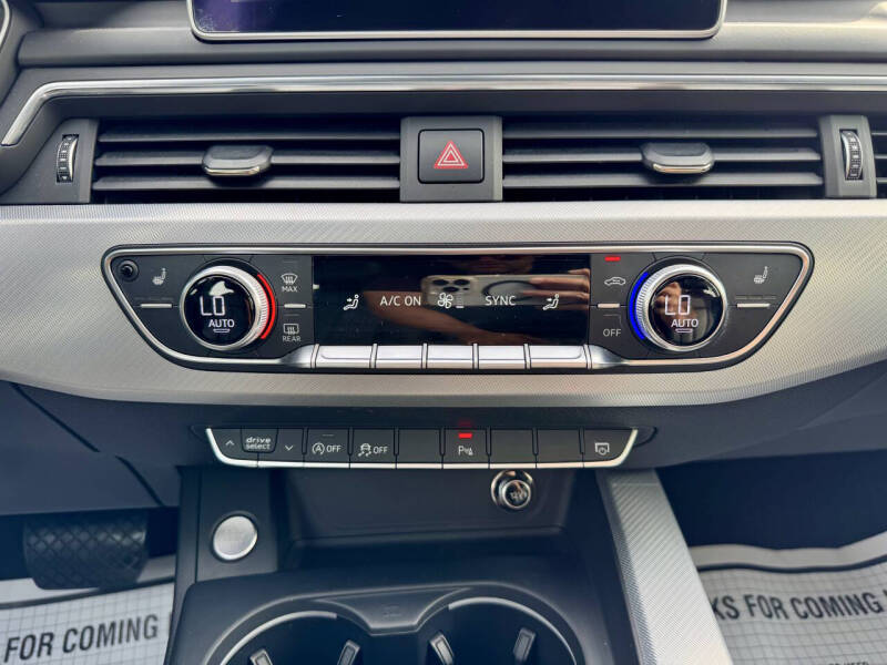 2017 Audi A4 2.0T quattro Premium Plus