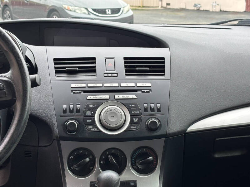 2010 Mazda MAZDA3 i Touring