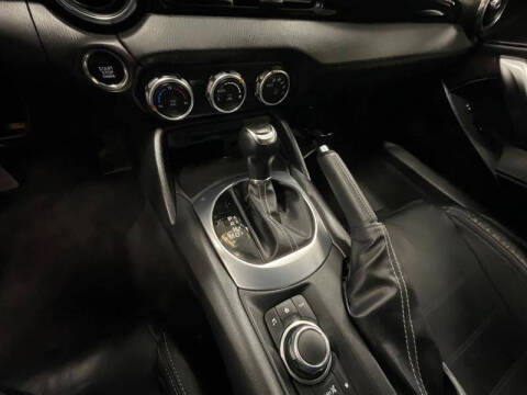 2017 FIAT 124 Spider Lusso