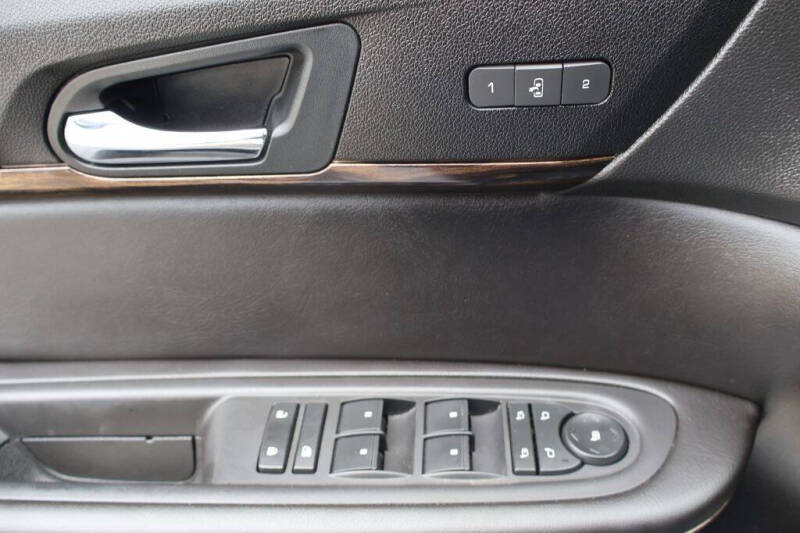 2016 GMC Acadia Denali