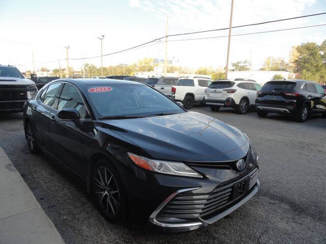 2022 Toyota Camry Hybrid XLE