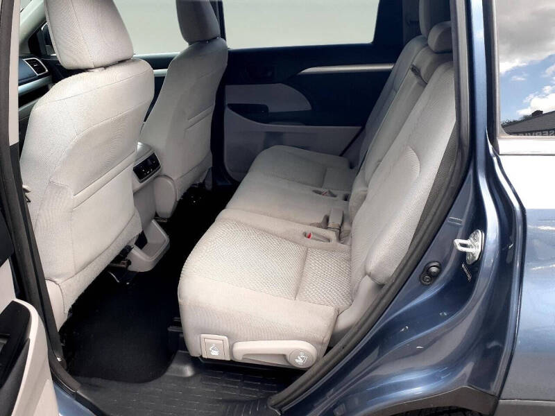 2014 Toyota Highlander LE