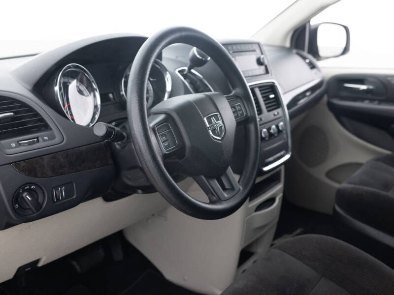 2016 Dodge Grand Caravan American Value Package