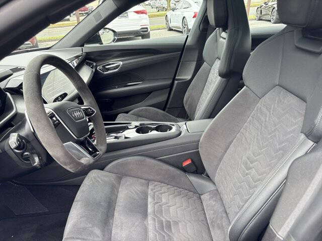 2023 Audi e-tron GT quattro Premium Plus