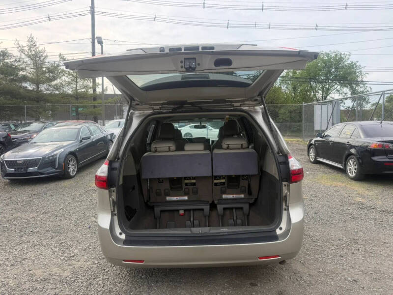 2017 Toyota Sienna