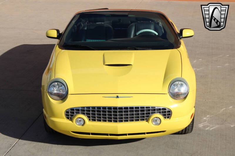 2004 Ford Thunderbird Deluxe