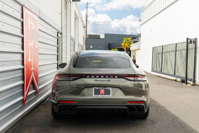 2022 Porsche Panamera 40