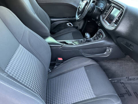 2016 Dodge Challenger SXT