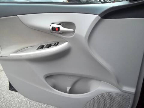 2011 Toyota Corolla LE