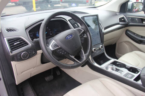 2022 Ford Edge Titanium
