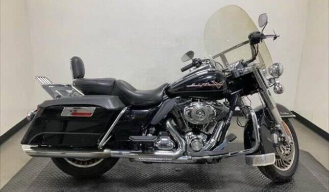 2011 Harley-Davidson Road King for sale at Newport Auto Group in Boardman OH
