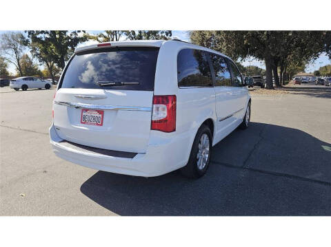 2015 Chrysler Town and Country Touring