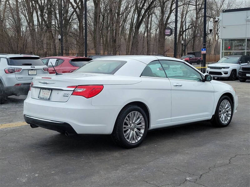 2012 Chrysler 200 Limited