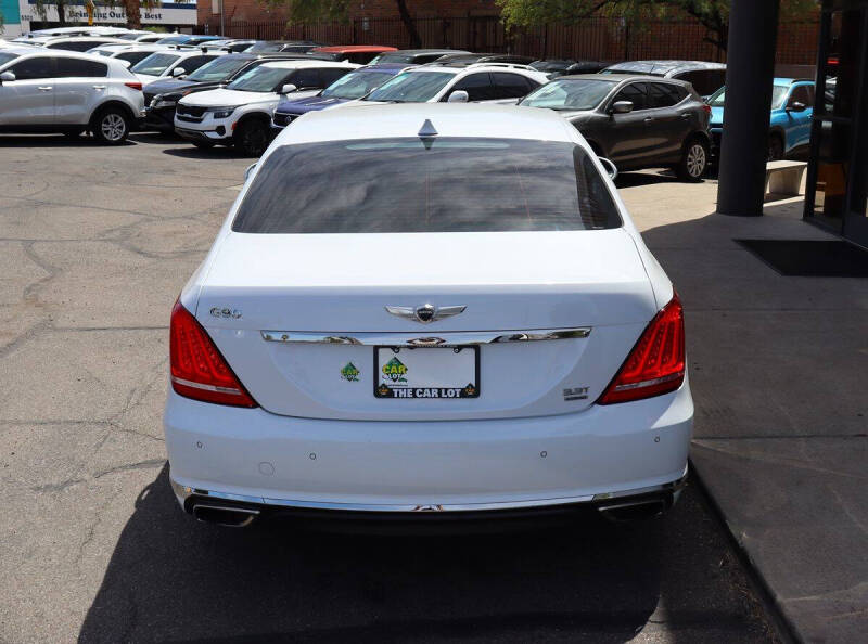 2017 Genesis G90