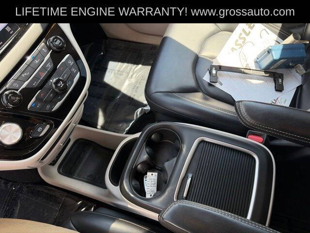 2023 Chrysler Pacifica Touring L