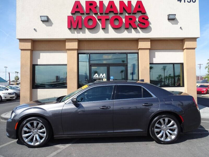 2019 Chrysler 300
