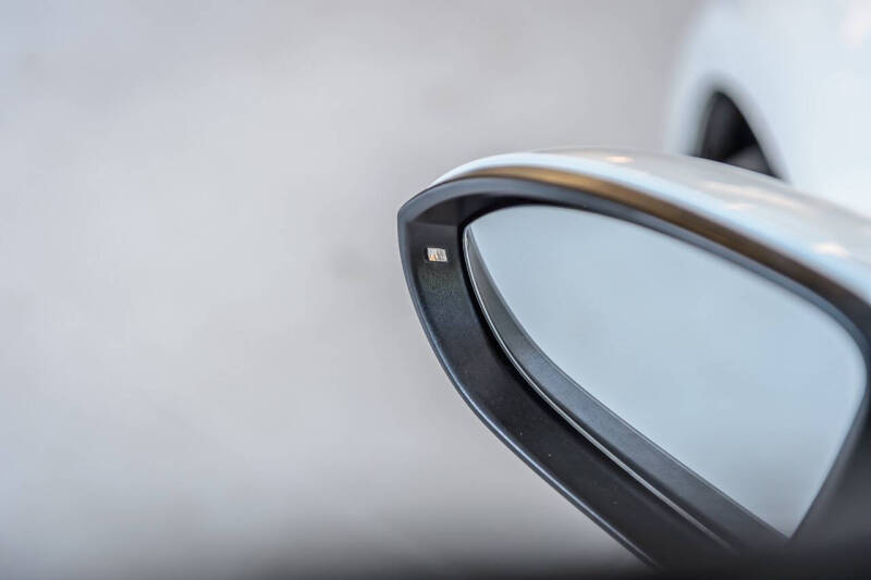 2016 Volkswagen Golf TSI S