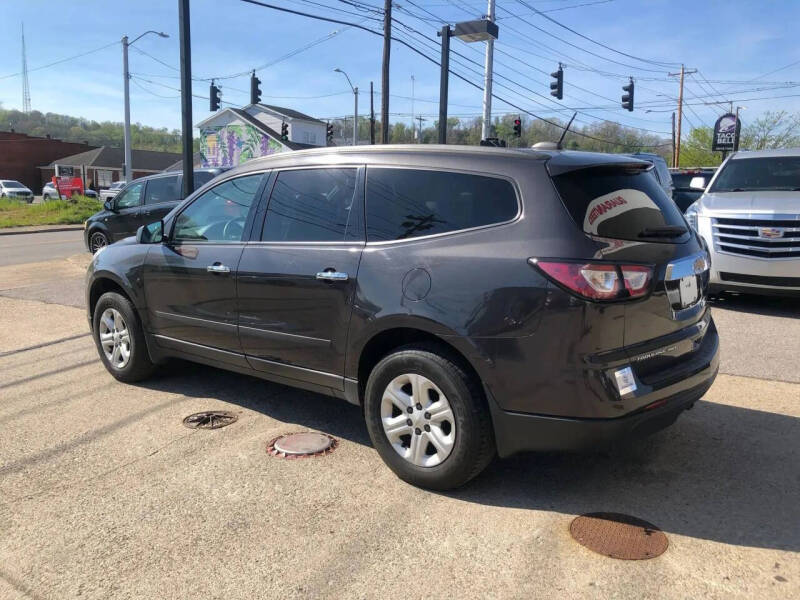 2017 Chevrolet Traverse LS