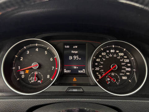 2017 Volkswagen Golf GTI Autobahn