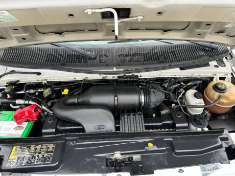 2014 Ford E-Series E-350 SD