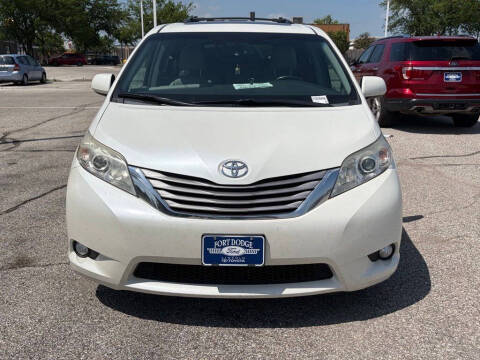 2015 Toyota Sienna