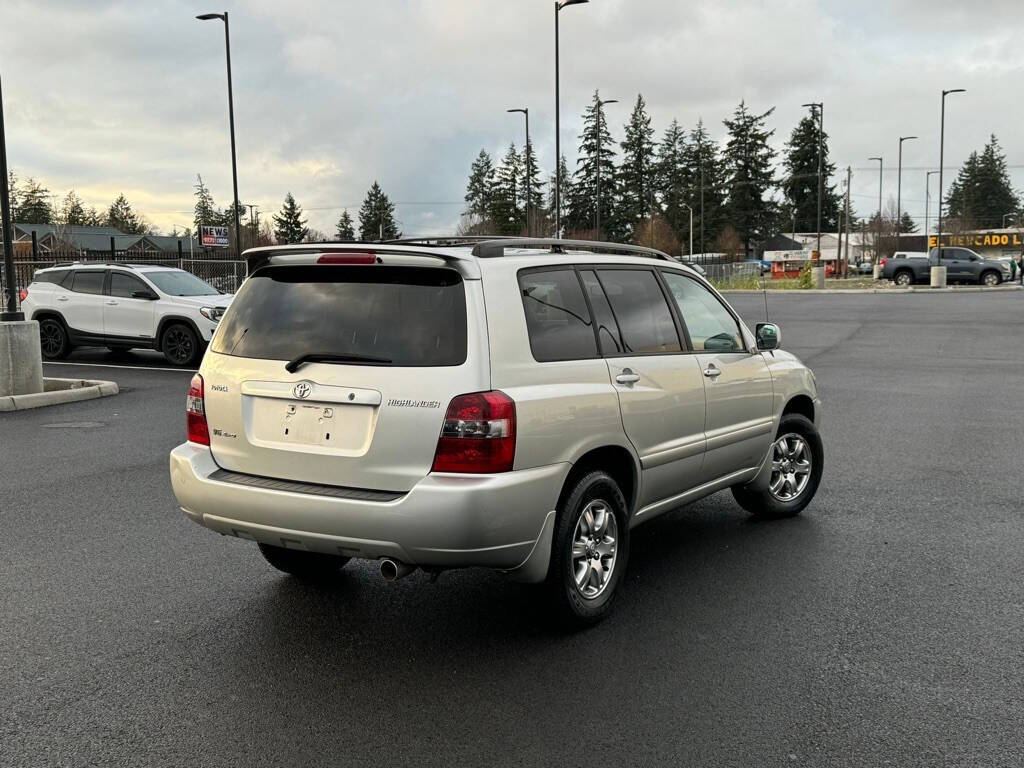 2005 Toyota Highlander for sale at The Price King Auto in LAKEWOOD, WA