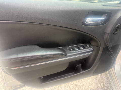 2012 Dodge Charger SE