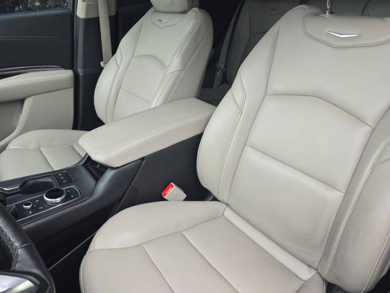 2023 Cadillac XT4 Luxury