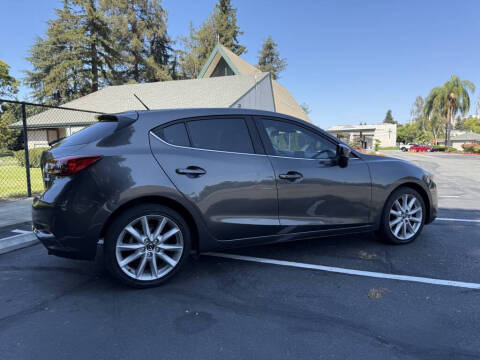 2017 Mazda MAZDA3 Touring