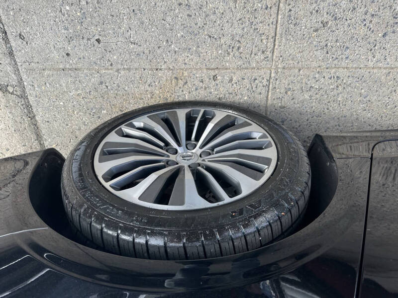 2022 Volvo S90 B6 Momentum