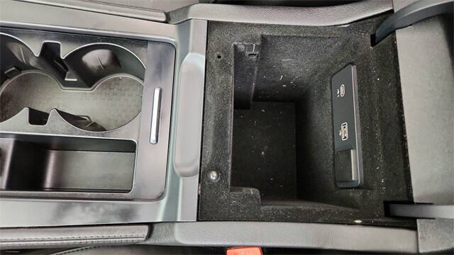 2022 Jaguar F-PACE SVR