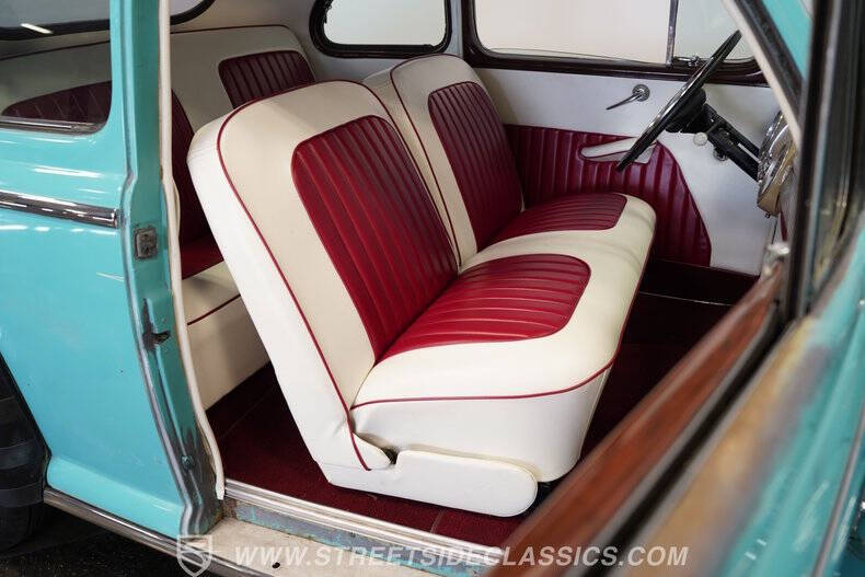 1948 Ford Deluxe