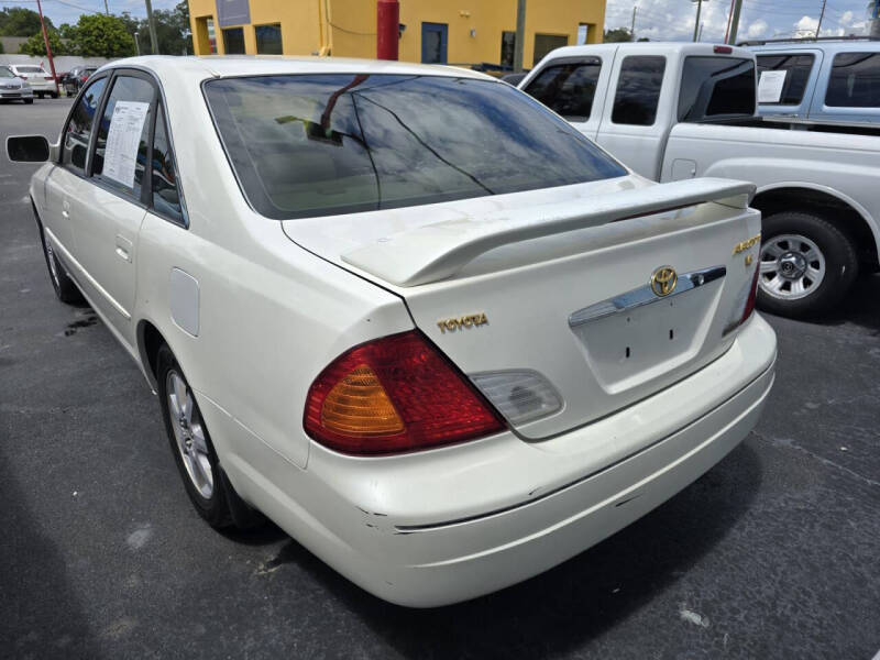 2002 Toyota Avalon XLS photo 9