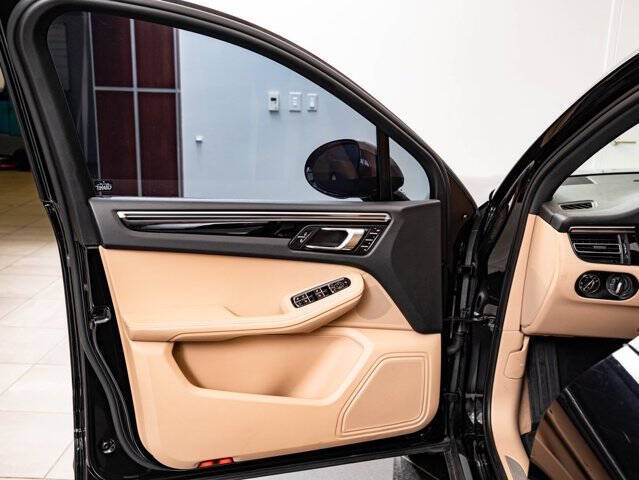 2023 Porsche Macan S