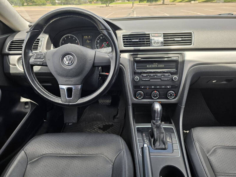 Image 10 of 2015 Volkswagen Passat 1.8T S