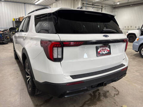 2025 Ford Explorer ST-Line