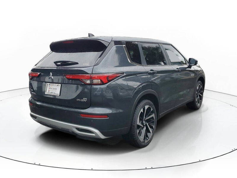 2025 Mitsubishi Outlander PHEV SE