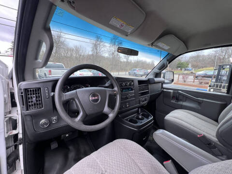 2017 GMC Savana 2500