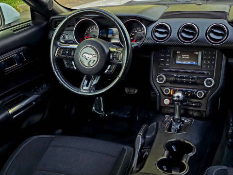 2016 Ford Mustang V6