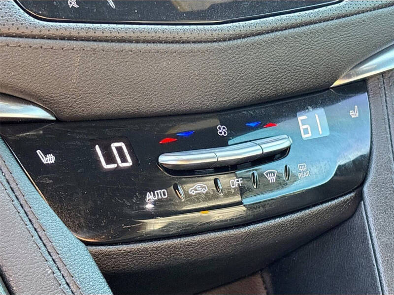 2023 Cadillac XT6 Luxury