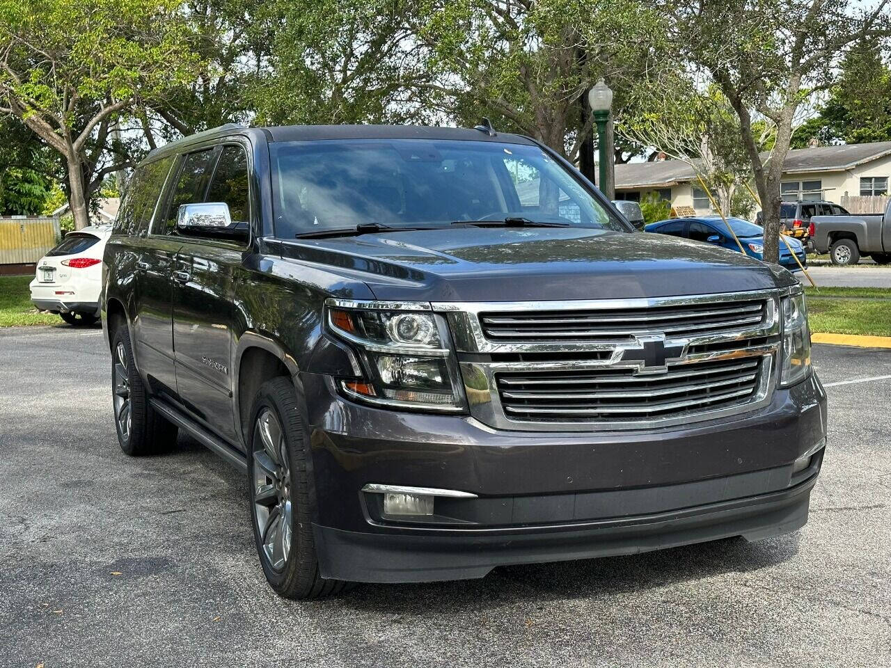 2016 CHEVROLET Suburban SUV / Crossover - $23,995