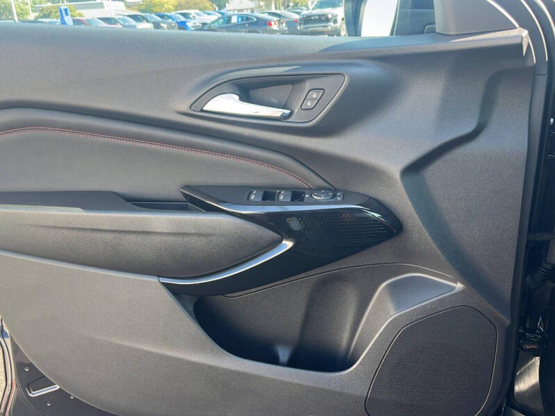 2025 Chevrolet Trax RS