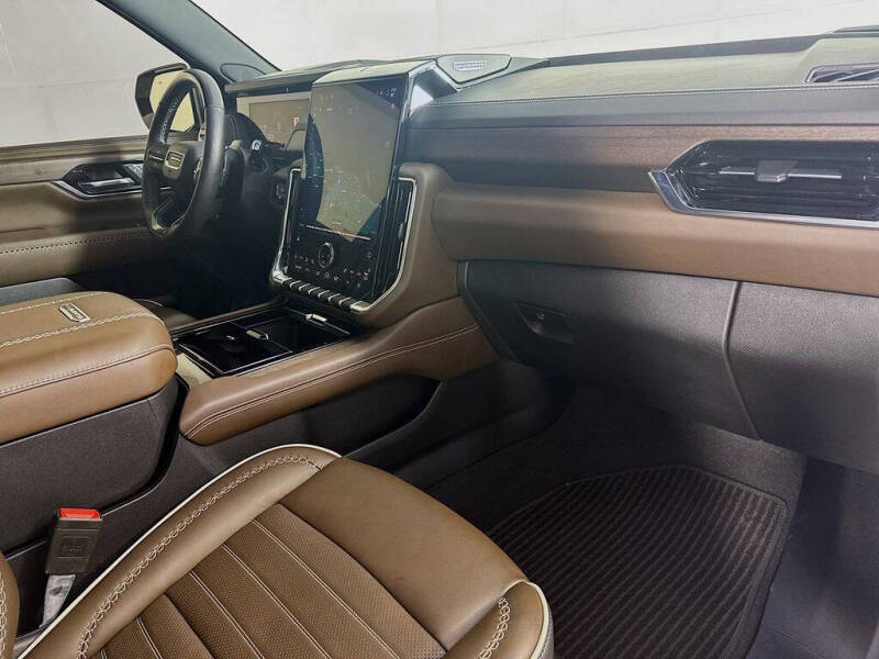 2025 GMC Yukon Denali Ultimate