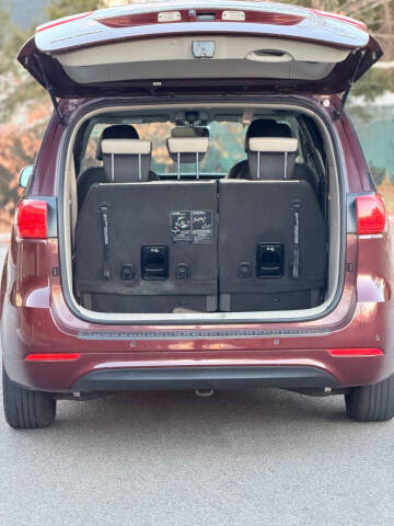2017 Kia Sedona LX