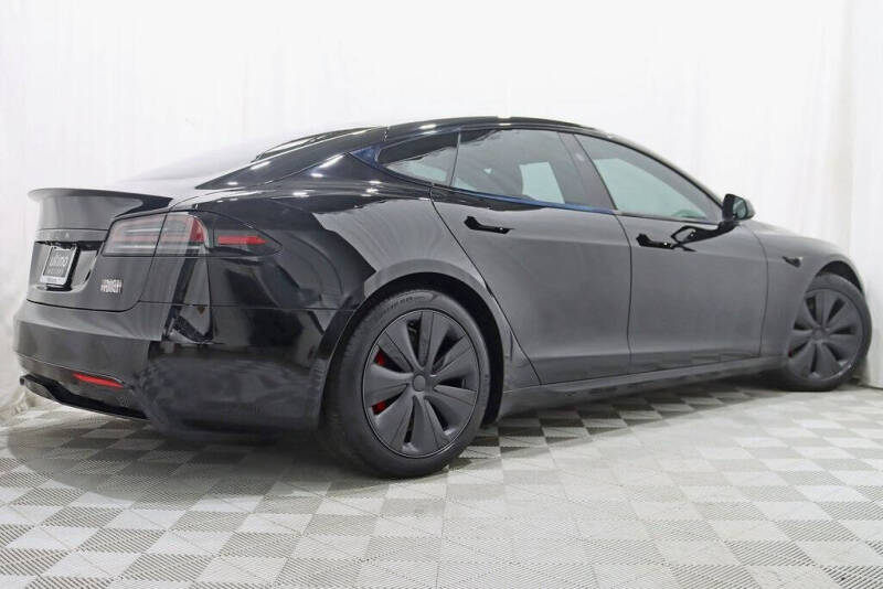 2023 Tesla Model S Plaid
